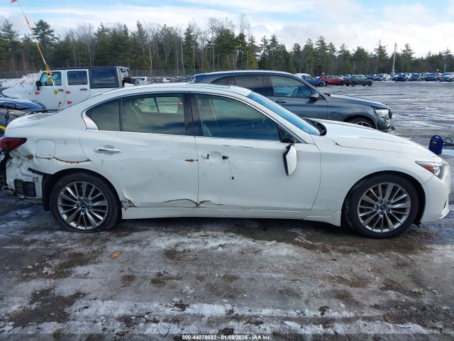 44079882 :رقم المزاد ، JN1EV7AP9JM356908 vin ، 2018 Infiniti Q50 3.0t Luxe مزاد بيع