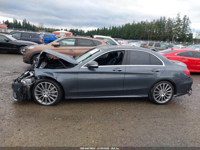 55SWF4JB5FU077424 Mercedes-Benz C 300 Sport