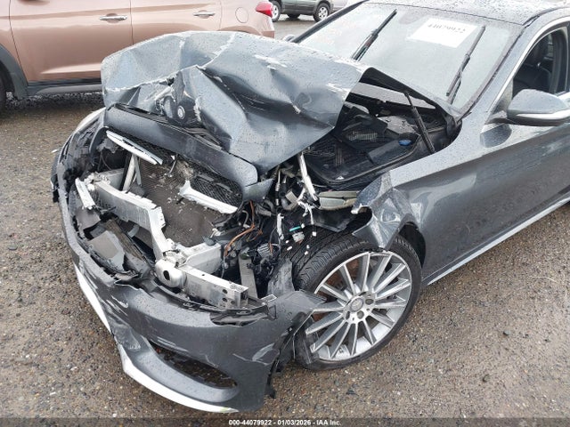 55SWF4JB5FU077424 Mercedes-Benz C 300 Sport