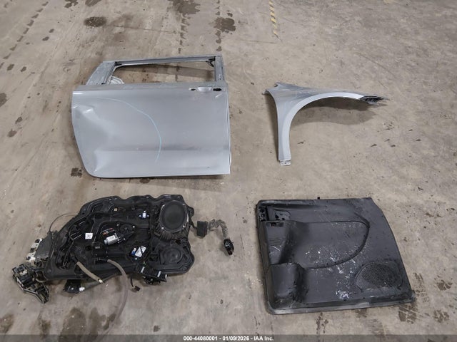 2021 Chrysler Pacifica Hybrid Touring მანქანა იყიდება აუქციონზე, vin: 2C4RC1R7XMR514115, აუქციონის ნომერი: 44080001