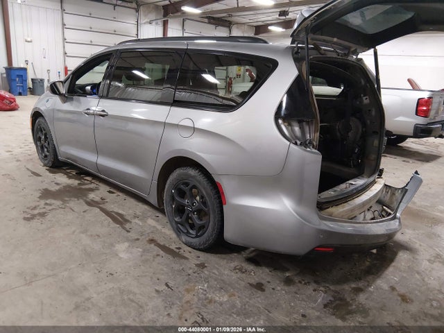 2021 CHRYSLER PACIFICA HYBRID 2C4RC1R7XMR514115 Photo 2