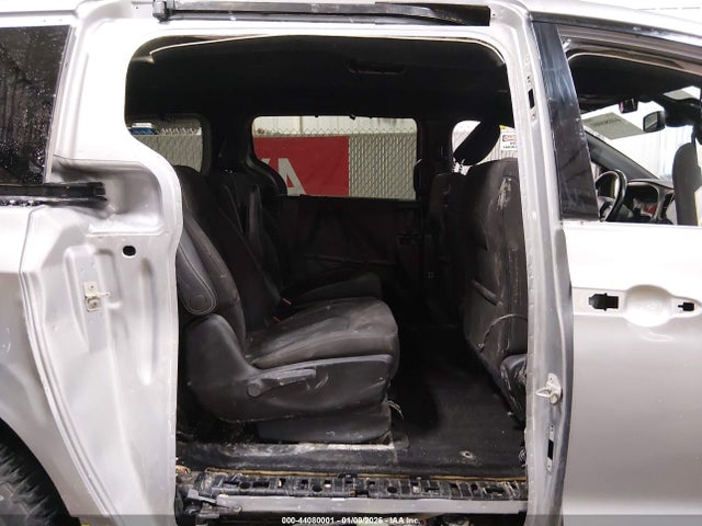 2021 CHRYSLER PACIFICA HYBRID 2C4RC1R7XMR514115 Photo 7