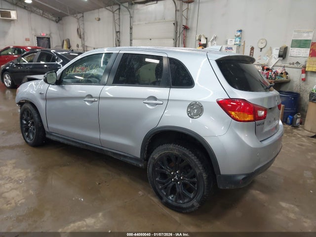 2017 MITSUBISHI OUTLANDER SPORT JA4AR3AU5HZ044946 Photo 2