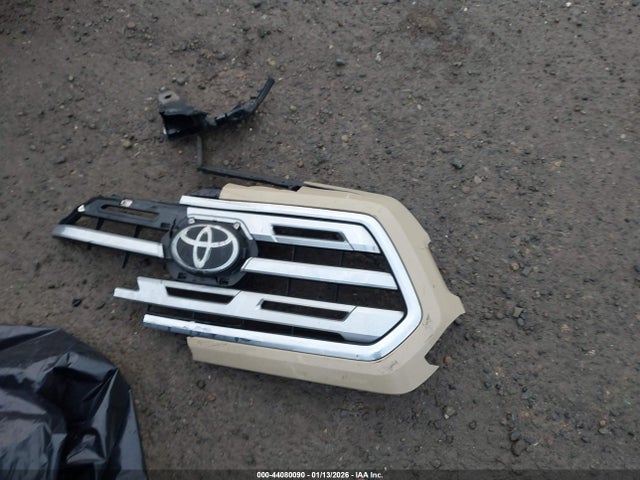 3TMGZ5AN2JM144823 Toyota Tacoma Limited