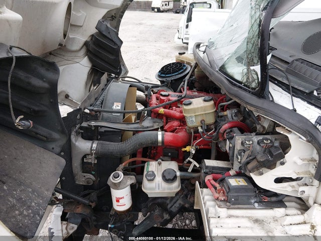 44080100 :رقم المزاد ، 3ALACWDU6HDJG1130 vin ، 2017 Freightliner M2 106 مزاد بيع