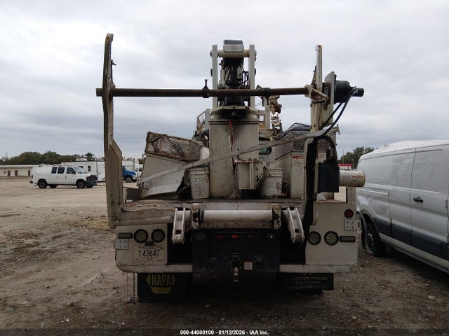 44080100 :رقم المزاد ، 3ALACWDU6HDJG1130 vin ، 2017 Freightliner M2 106 مزاد بيع