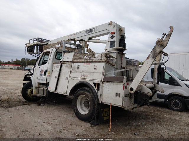44080100 :رقم المزاد ، 3ALACWDU6HDJG1130 vin ، 2017 Freightliner M2 106 مزاد بيع