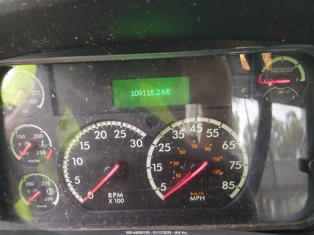 44080100 :رقم المزاد ، 3ALACWDU6HDJG1130 vin ، 2017 Freightliner M2 106 مزاد بيع