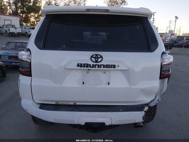 JTEBU5JR6K5640271 Toyota 4RUNNER SR5