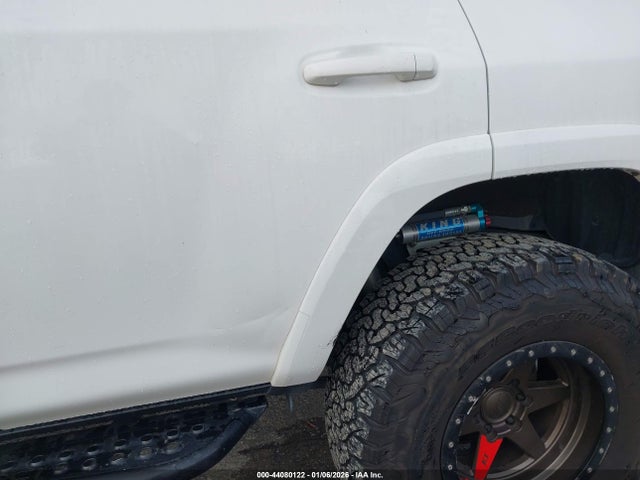 JTEBU5JR6K5640271 Toyota 4RUNNER SR5