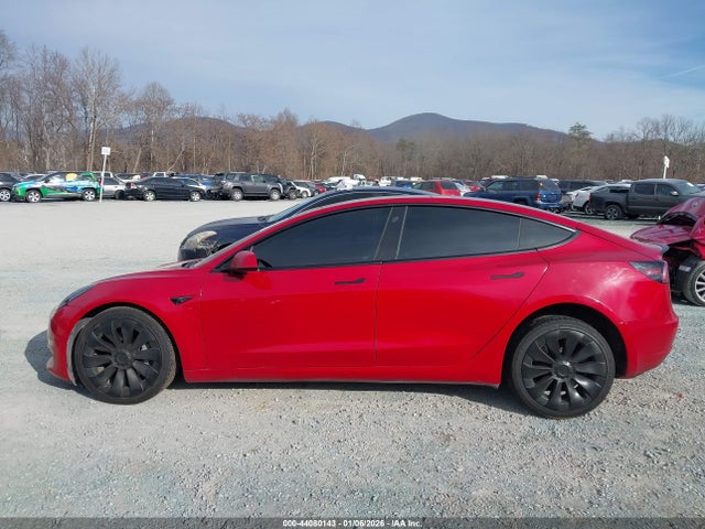 44080143 :رقم المزاد ، 5YJ3E1EB8NF192419 vin ، 2022 Tesla Model 3 Long Range Dual Motor All-wheel Drive مزاد بيع