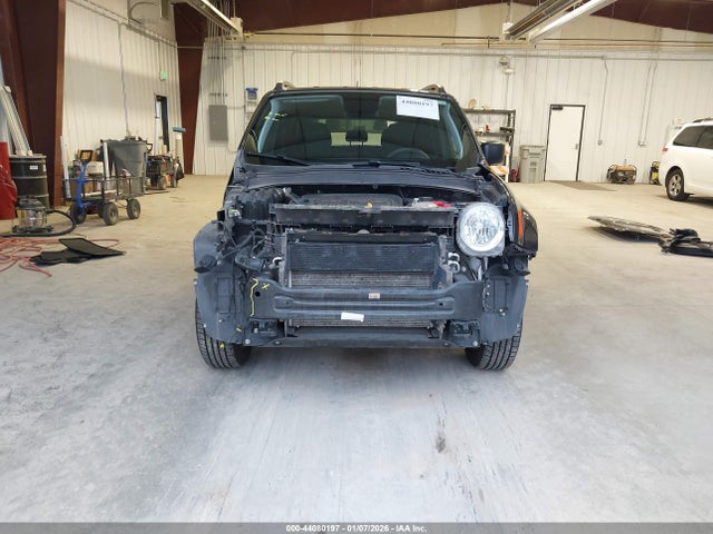 ZACCJBAB5JPH47014 Jeep Renegade Upland Edition 4x4