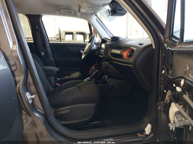 ZACCJBAB5JPH47014 Jeep Renegade Upland Edition 4x4