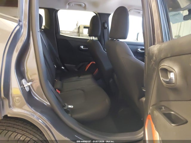 ZACCJBAB5JPH47014 Jeep Renegade Upland Edition 4x4