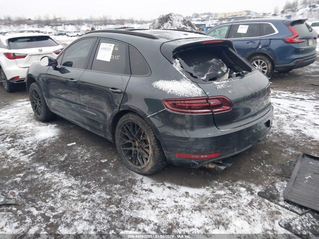2018 PORSCHE MACAN WP1AG2A50JLB62960 Photo 2