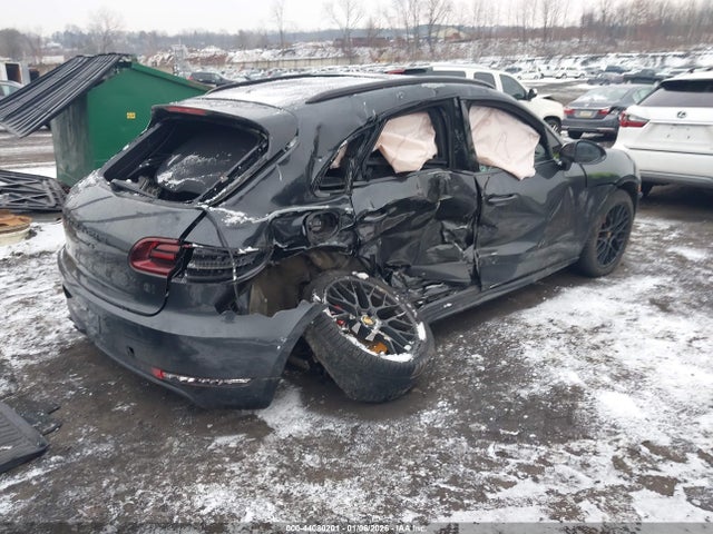 2018 PORSCHE MACAN WP1AG2A50JLB62960 Photo 3