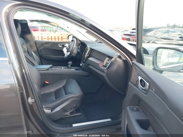 2021 VOLVO XC60 YV4102RK6M1828975 Photo 4