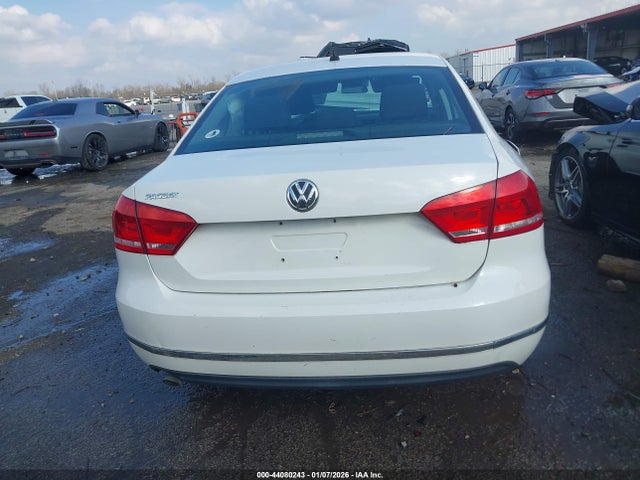 Продажа на аукционе авто 2013 Volkswagen Passat S, vin: 1VWAH7A30DC095157, номер лота: 44080243