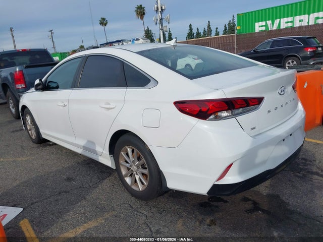 Hyundai SONATA SE 2018 5NPE24AF9JH673142 Image 3