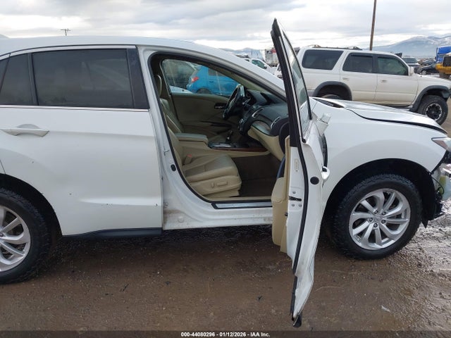 2016 ACURA RDX 5J8TB4H51GL003935 Photo 4