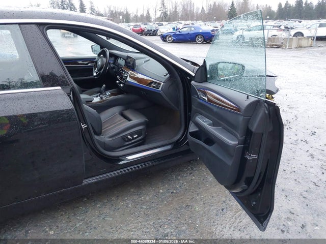 WBAJV6C57JBK07214 BMW 640i Gran Turismo Xdrive