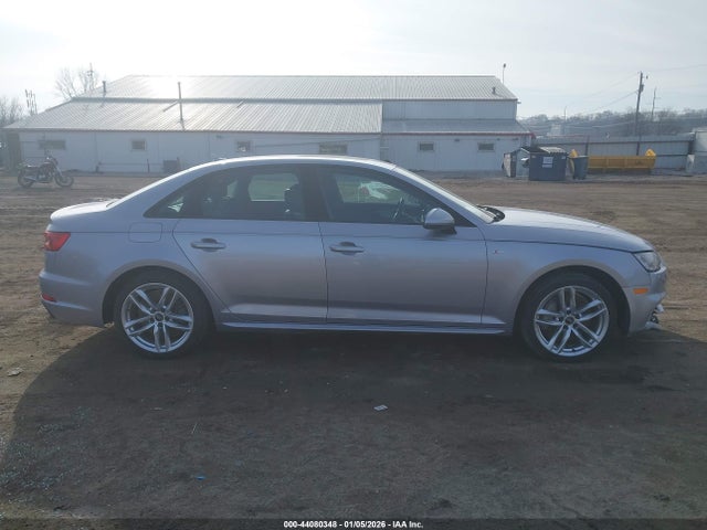 44080348 :رقم المزاد ، WAUDNAF4XHN044540 vin ، 2017 Audi A4 2.0t Season Of Audi Premium مزاد بيع