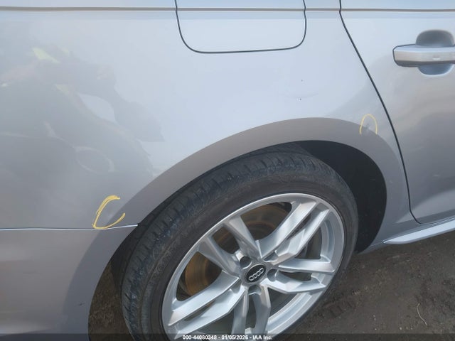44080348 :رقم المزاد ، WAUDNAF4XHN044540 vin ، 2017 Audi A4 2.0t Season Of Audi Premium مزاد بيع