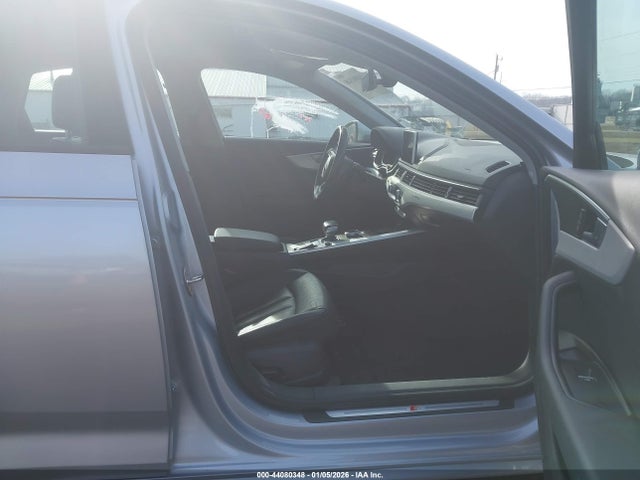 2017 AUDI A4 WAUDNAF4XHN044540 Photo 4