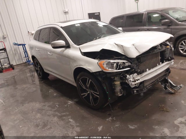 2017 VOLVO XC60 YV449MRS0H2035993