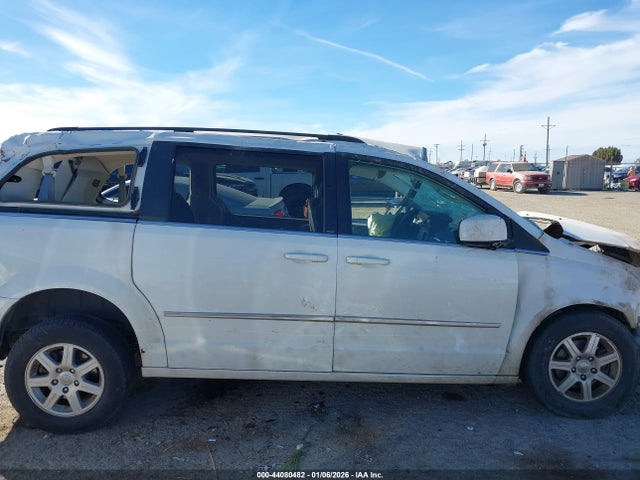 44080482 :رقم المزاد ، 2A4RR5D11AR346637 vin ، 2010 Chrysler Town & Country Touring مزاد بيع
