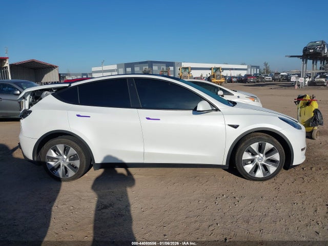 Продажа на аукционе авто 2022 Tesla Model Y Long Range Dual Motor All-wheel Drive, vin: 7SAYGAEE6NF507568, номер лота: 44080556