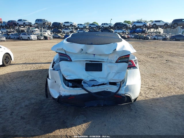 Продажа на аукционе авто 2022 Tesla Model Y Long Range Dual Motor All-wheel Drive, vin: 7SAYGAEE6NF507568, номер лота: 44080556