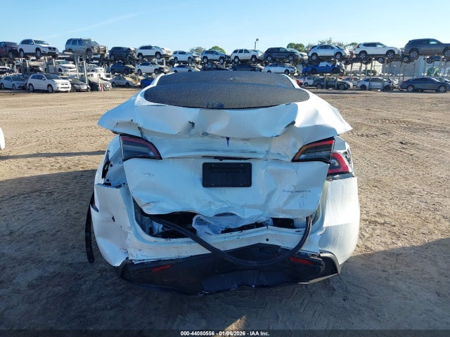 Продажа на аукционе авто 2022 Tesla Model Y Long Range Dual Motor All-wheel Drive, vin: 7SAYGAEE6NF507568, номер лота: 44080556