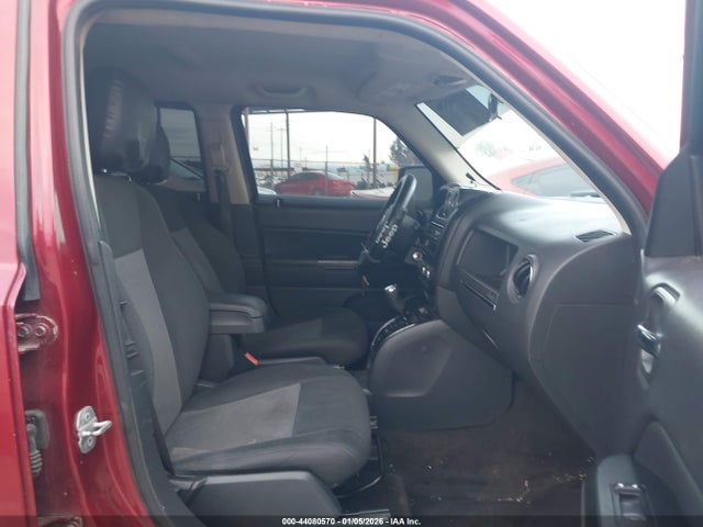 1C4NJPBAXFD304729 Jeep Patriot Sport