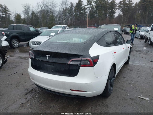 44080632 :رقم المزاد ، 5YJ3E1EA4JF122983 vin ، 2018 Tesla Model 3 Long Range/mid Range مزاد بيع