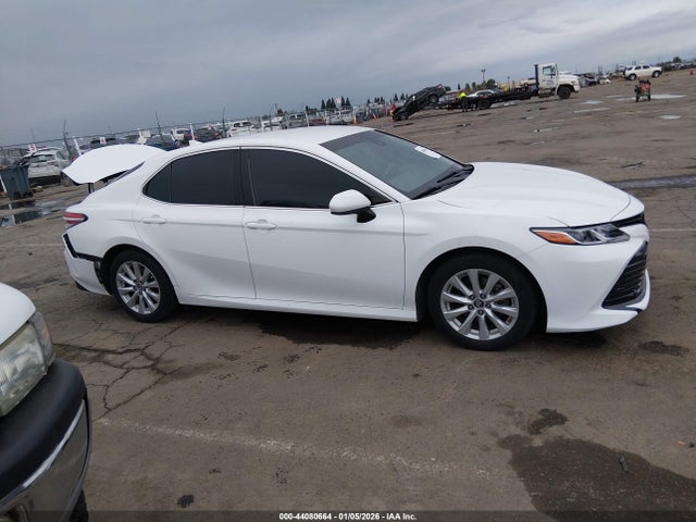 4T1B11HKXKU758341 Toyota CAMRY LE
