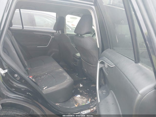 Toyota RAV4 LE 2020 JTMH1RFV1LD054394 Image 8
