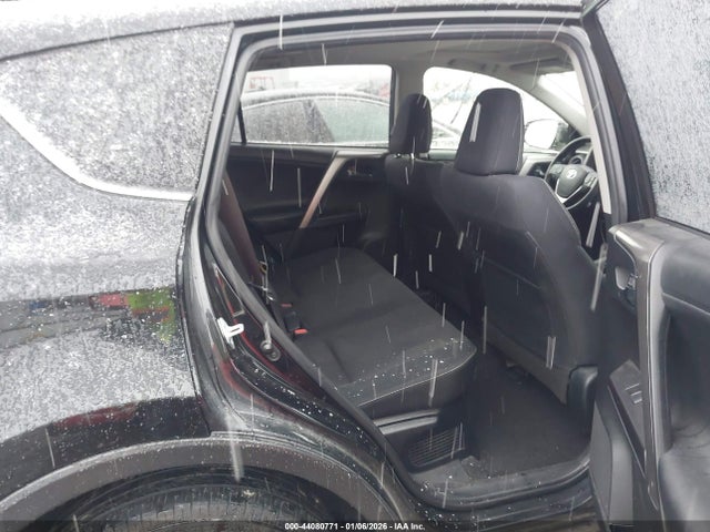 JTMRJREV8JD162854 Toyota Rav4 Hybrid Xle