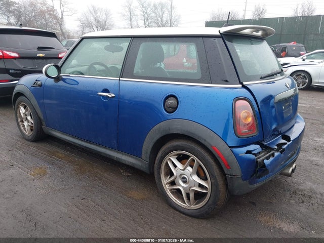 2009 MINI COOPER S WMWMF73579TT97344 Photo 2