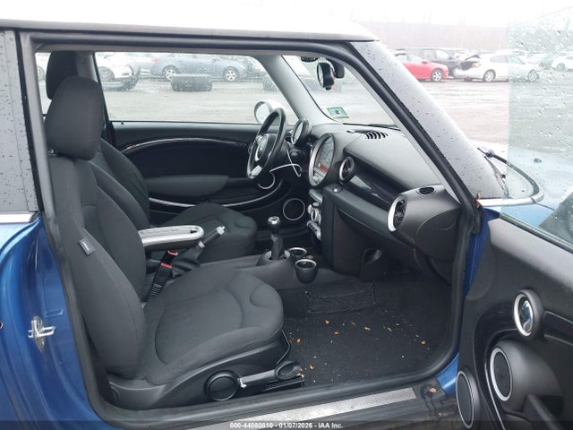 2009 MINI COOPER S WMWMF73579TT97344 Photo 4