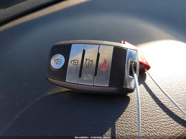 KNDCC3LC3H5058792 KIA NIRO EX