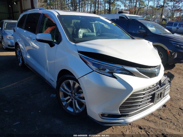 2021 TOYOTA SIENNA 5TDERKEC8MS008585