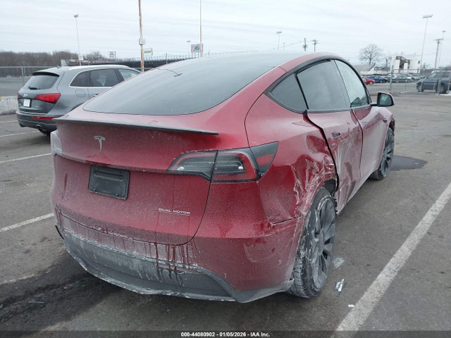 2024 TESLA MODEL Y 7SAYGDEF7RA261420 Photo 3
