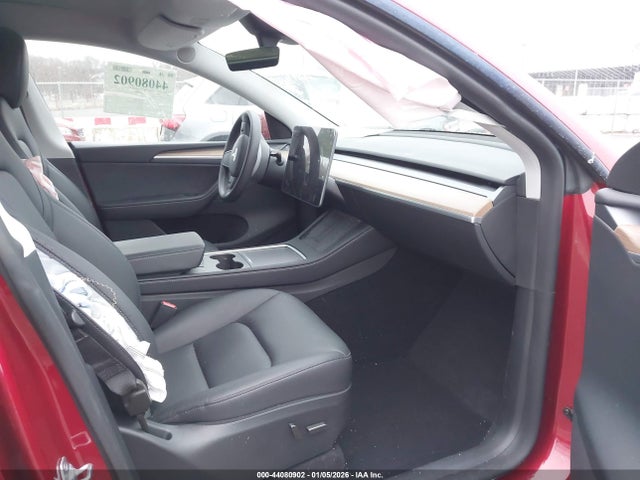 2024 TESLA MODEL Y 7SAYGDEF7RA261420 Photo 4