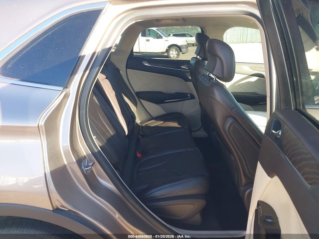 Lincoln Mkc Reserve 2019 5LMCJ3D9XKUL25988 Image 8