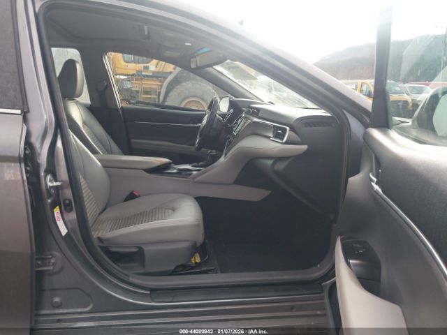 2018 TOYOTA CAMRY 4T1B11HK5JU016170 Photo 4