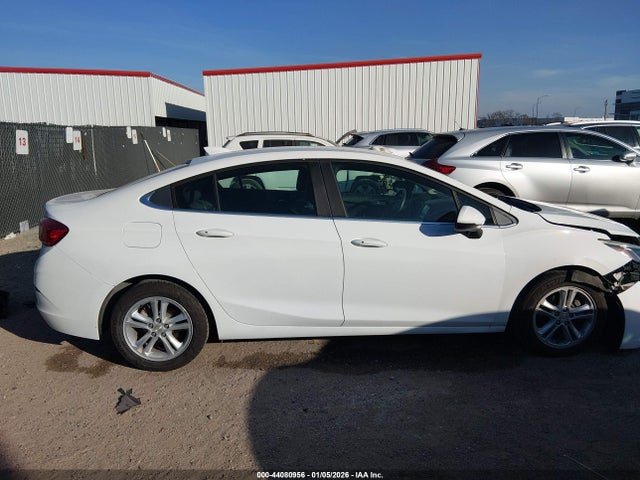 1G1BE5SM7J7188931 Chevrolet Cruze Lt Auto