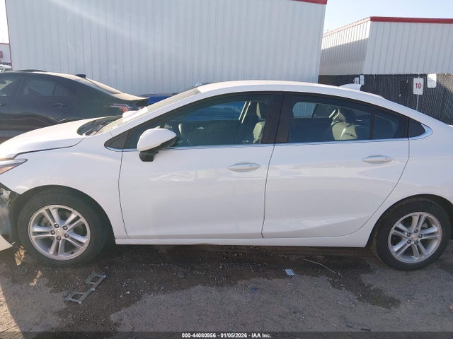 1G1BE5SM7J7188931 Chevrolet Cruze Lt Auto