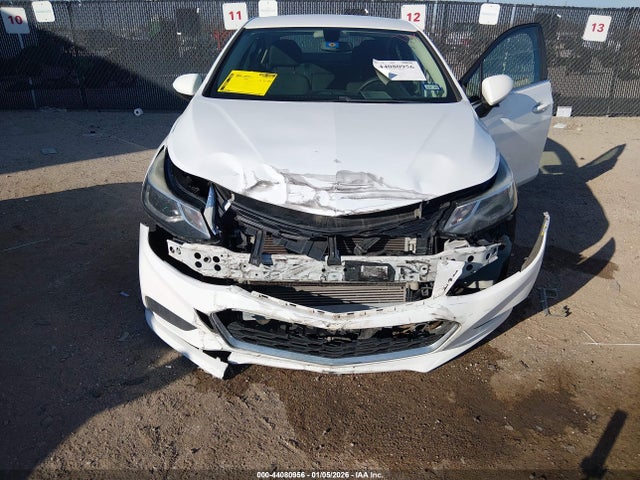 1G1BE5SM7J7188931 Chevrolet Cruze Lt Auto