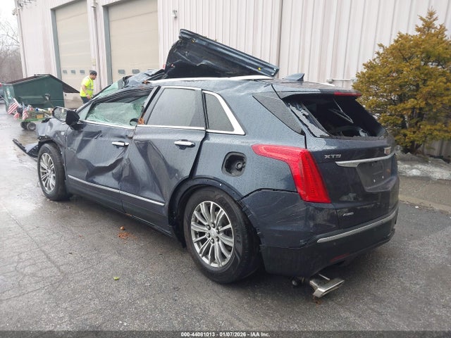 2019 CADILLAC XT5 1GYKNDRS6KZ206602 Photo 2